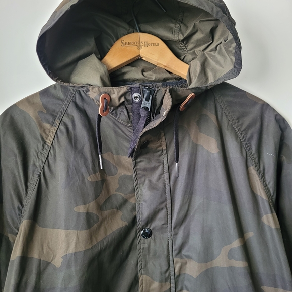 Abercrombie & Fitch Green Camo Hooded Jacket Lightweight Water Resistant Large - Picture 2 of 16